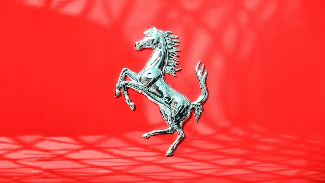 Ferrari a depus un brevet pentru un nou aerodinamic pe acoperiș