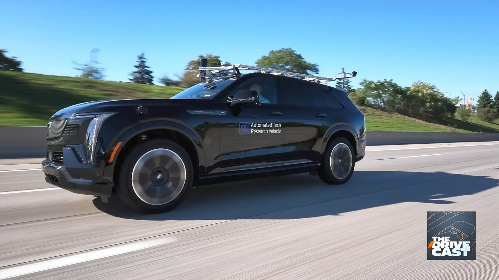 General Motors: V8, electrice și mașini autonome, dezvoltate simultan