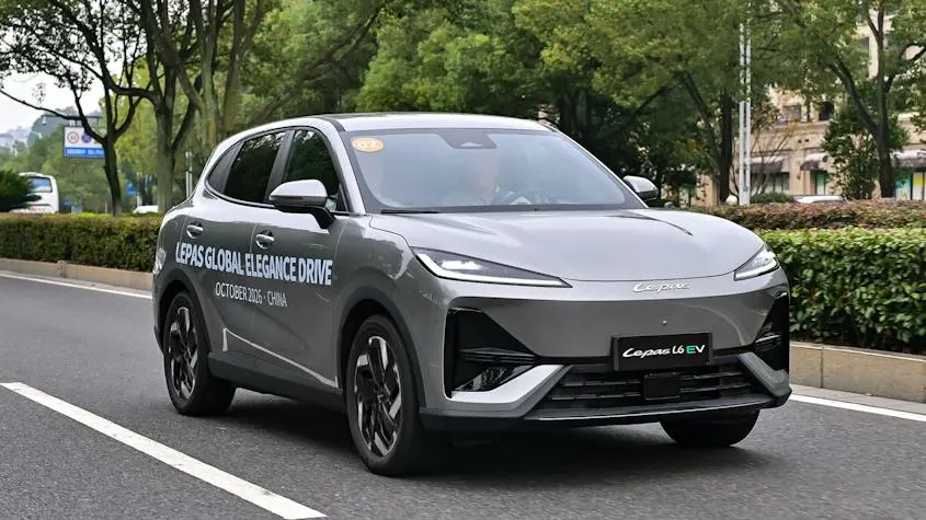 Lepas L6 EV 2026: surprins pe drumurile din China
