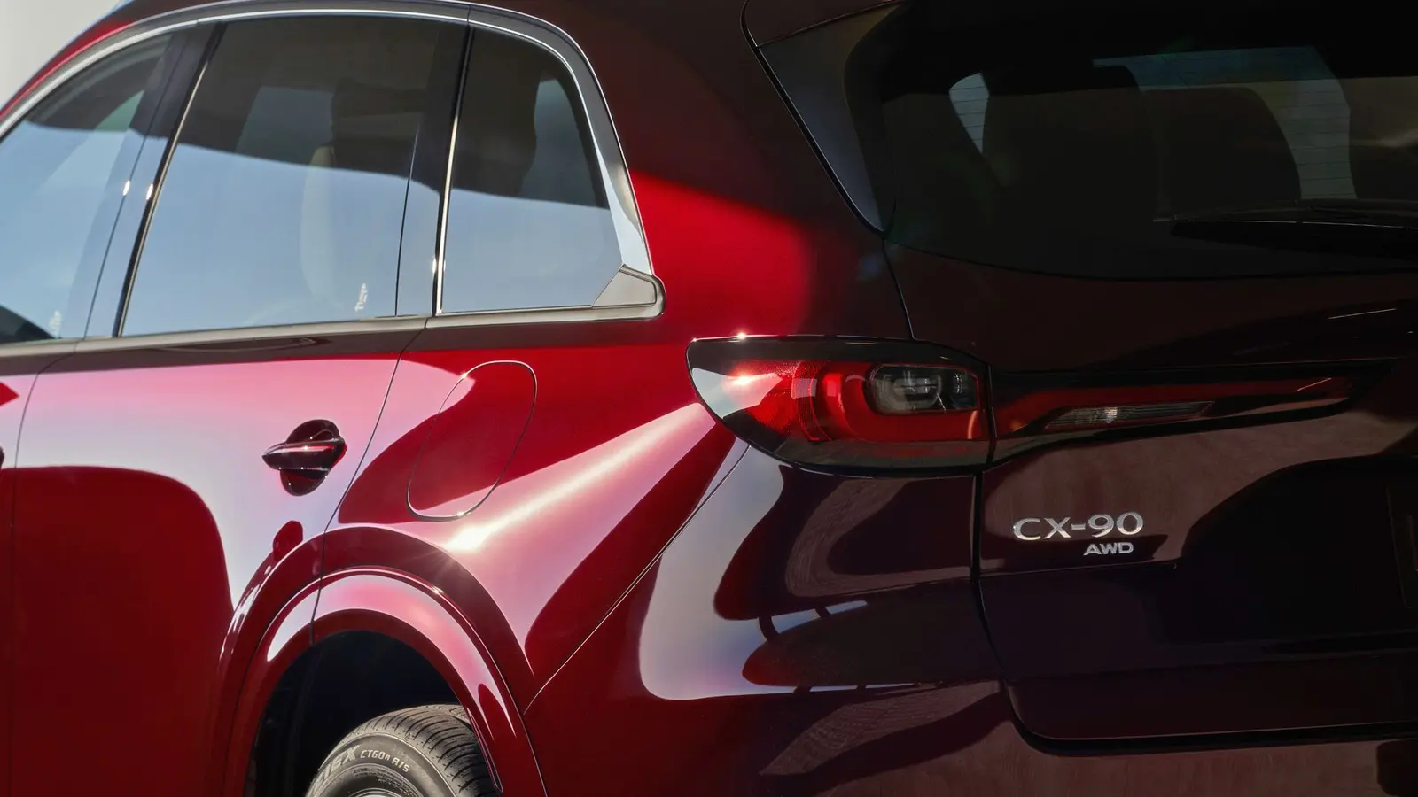 Mazda CX-90: SUV cu trei rânduri la preț sub rivalii de lux cu 10.000 dolari