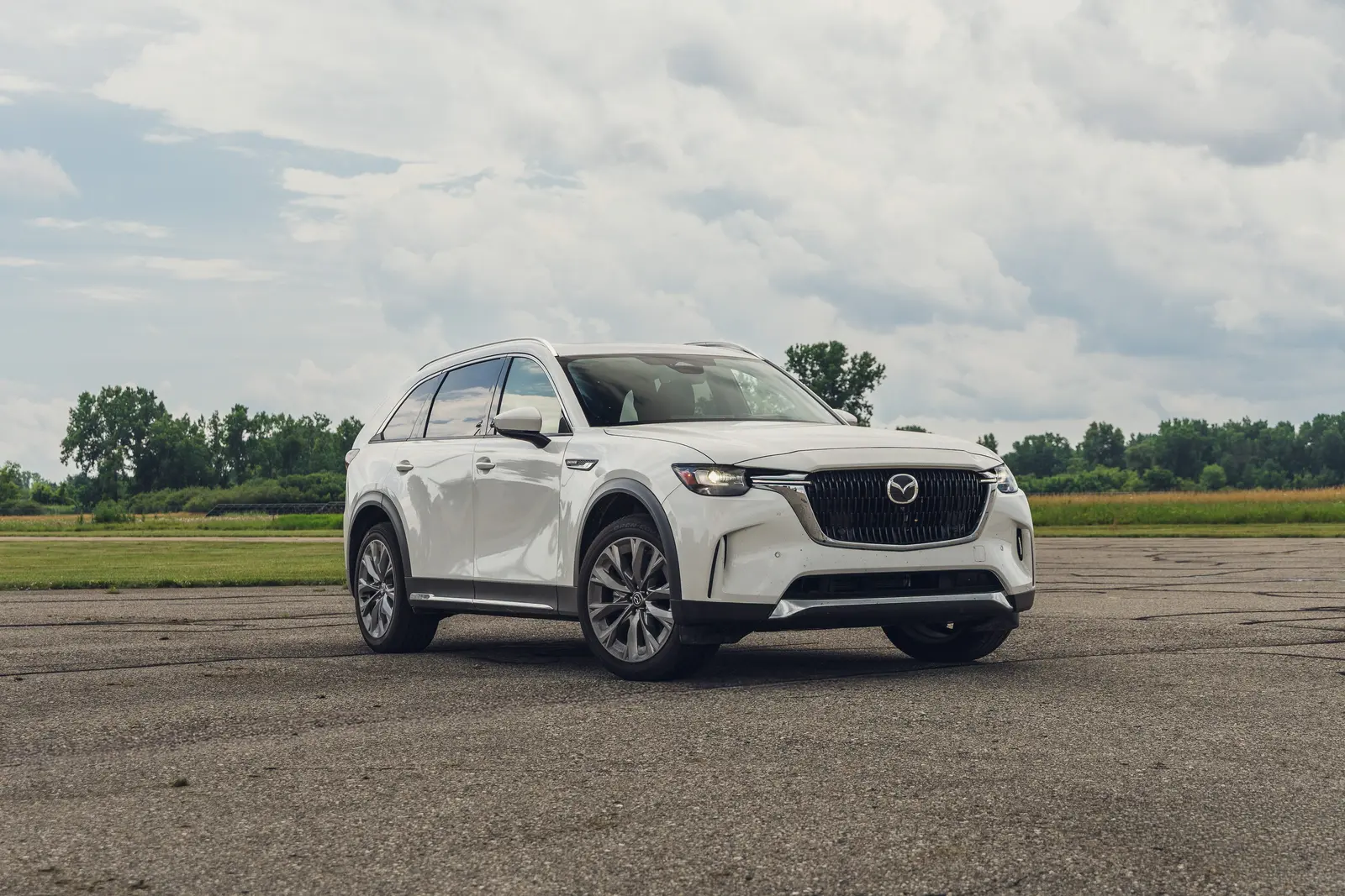 Mazda elimină CX-70 și îl integrează în gama CX-90 din 2027