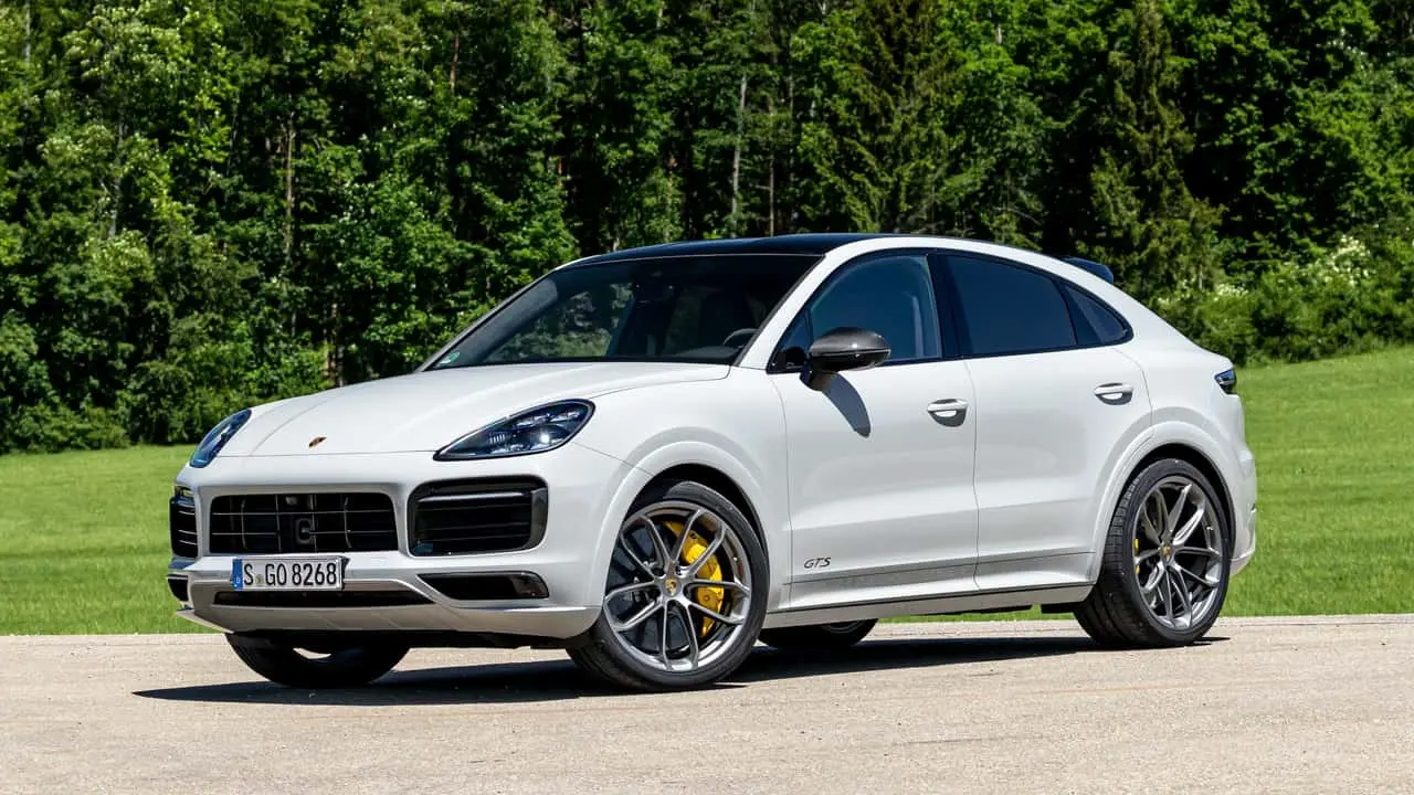 Porsche Cayenne GTS second-hand: putere V8 și spațiu generos