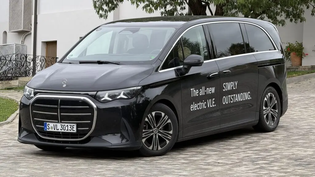 Primul contact cu Mercedes‑Benz VLE, noul model electric de lux al germanilor. Care este consumul unui MPV de lux de 3
